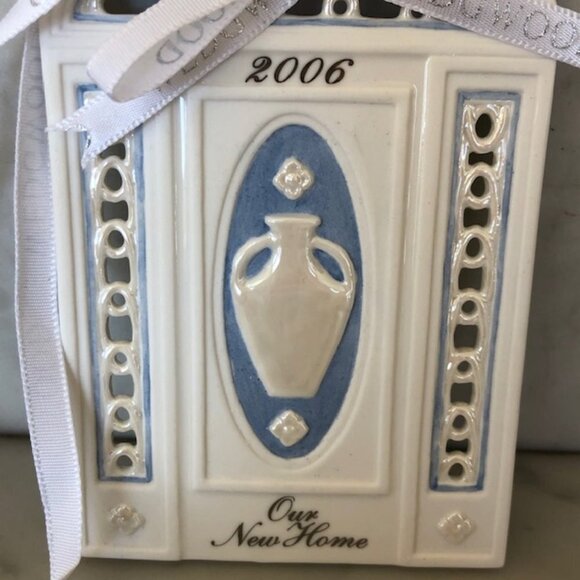 WEDGWOOD 2006 Our New Home Porcelain Ornament IOB - Picture 2 of 16